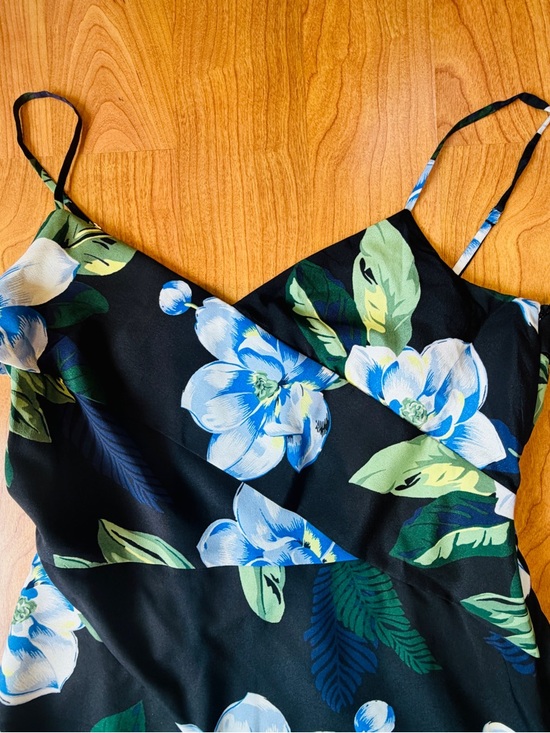Banana Republic Women’s Black Asymmetrical Midi Floral Pattern Dress Size 2 - Picture 6 of 10